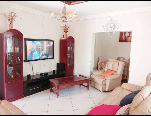 3 BEDROOM HOUSE FOR SALE IN SESHEGO C